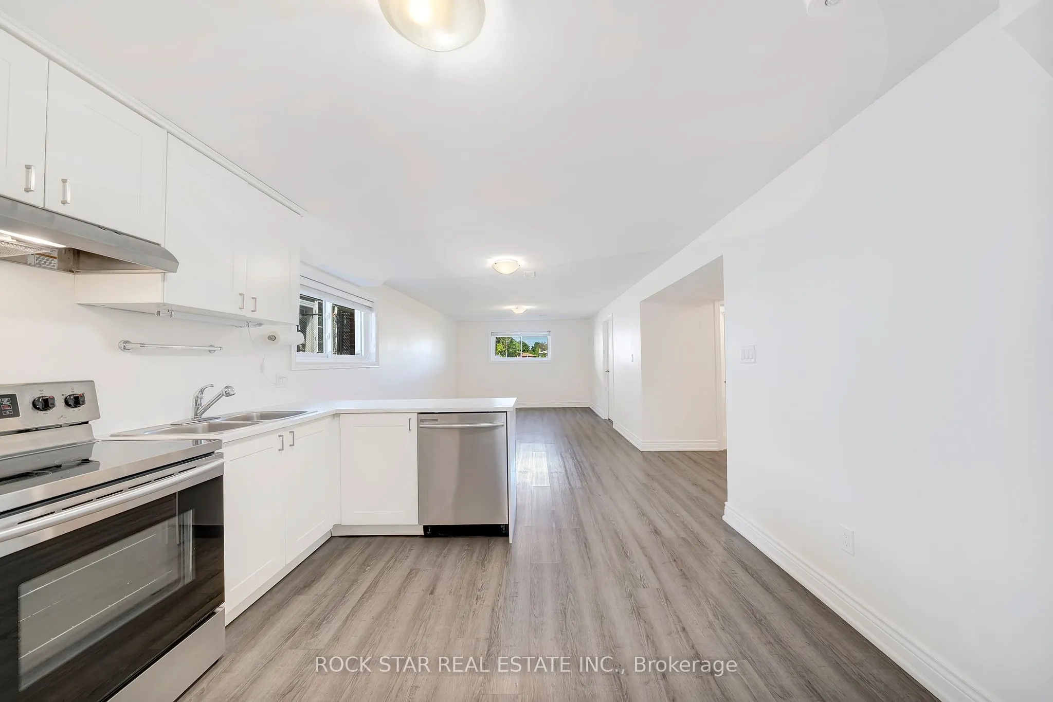 13 Meadowbrook Crescent