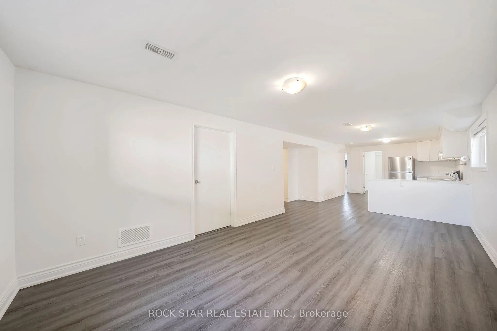 13 Meadowbrook Crescent