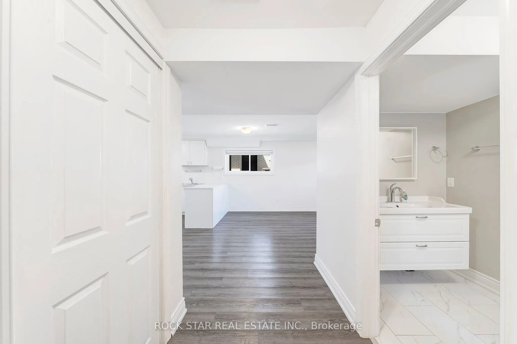 13 Meadowbrook Crescent