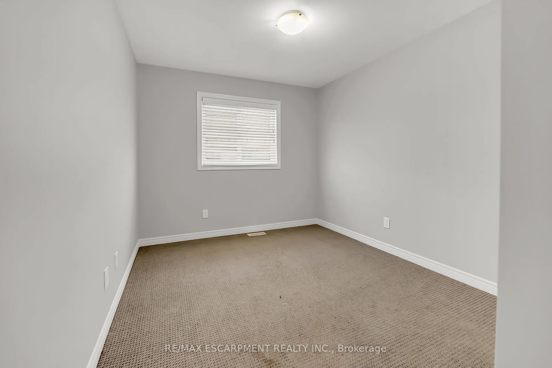 152 Heron Street