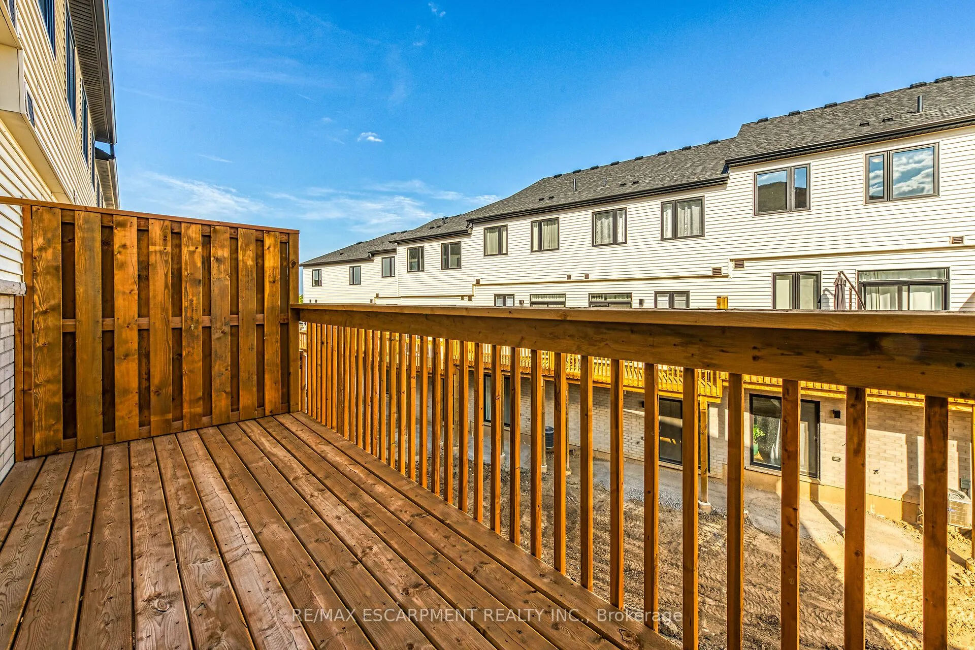 4040 Mountain Street, #201