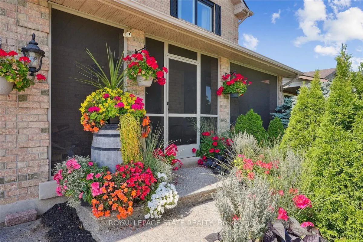 4577 St Volodymyr Crescent