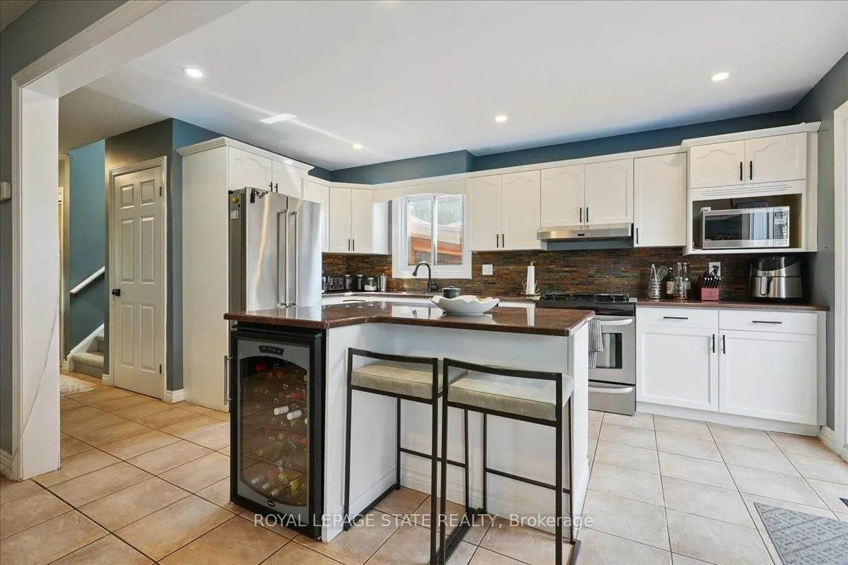 4577 St Volodymyr Crescent