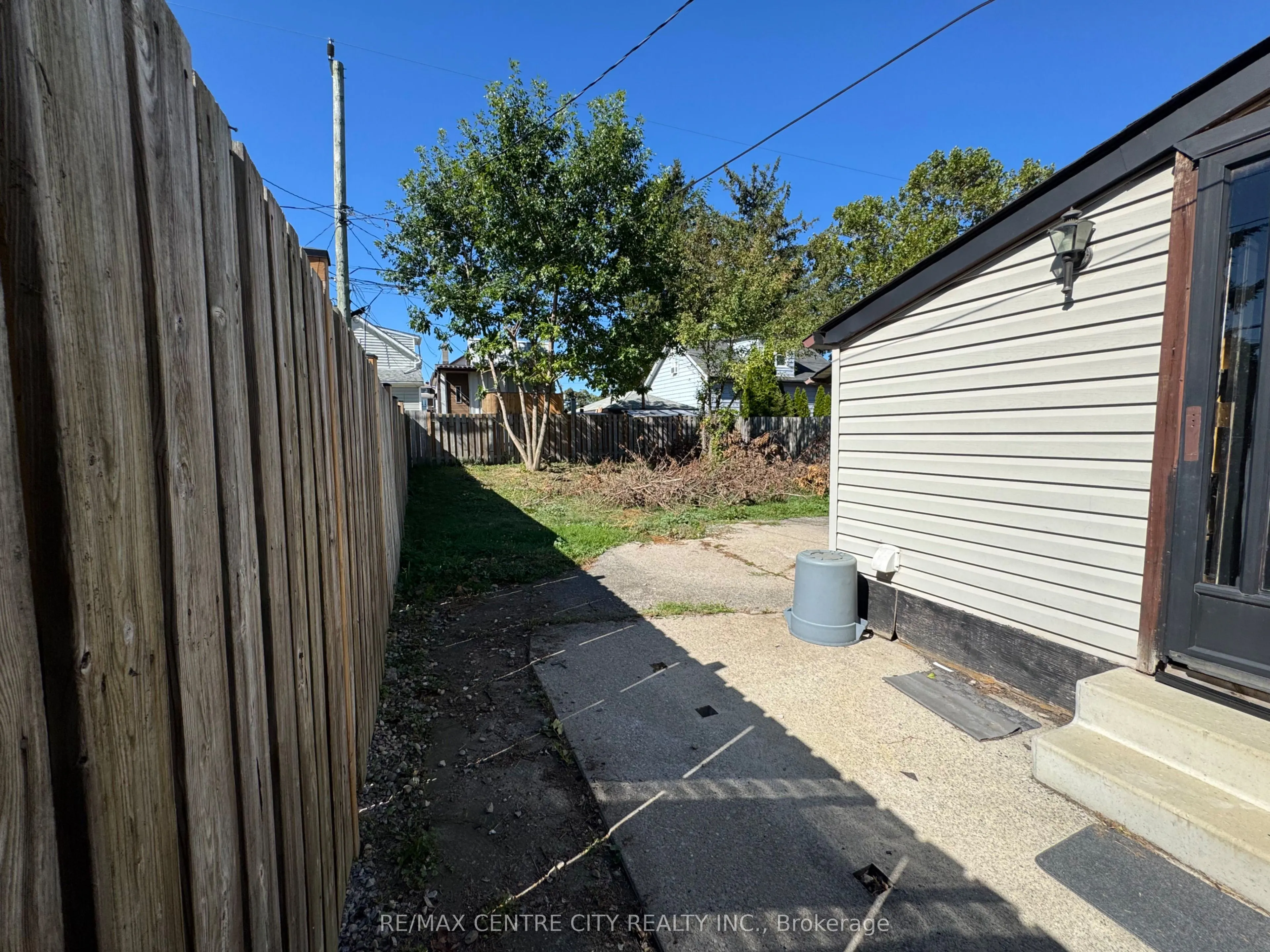 1709 Cadillac Street