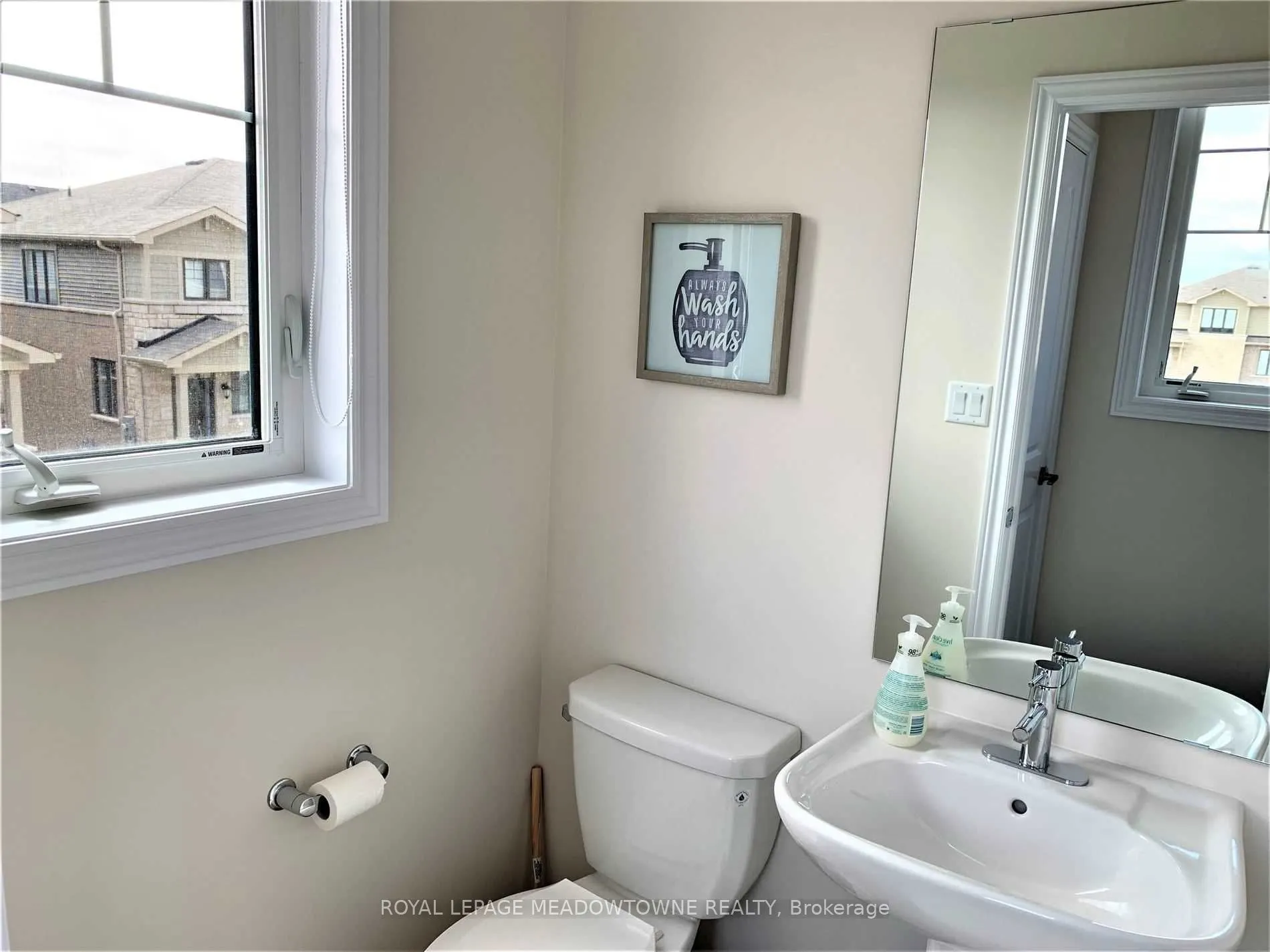 1890 Rymal Road E, #132 (Upper)