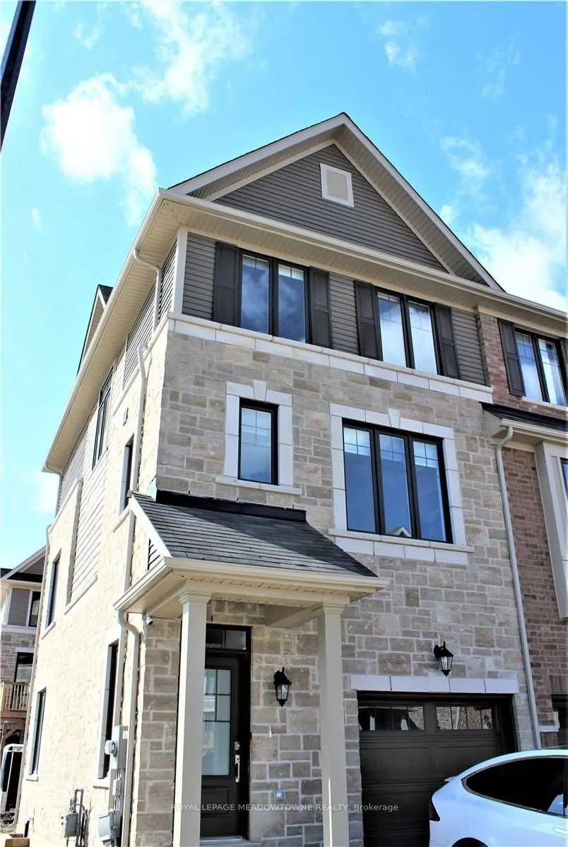 1890 Rymal Road E, #132 (Upper)