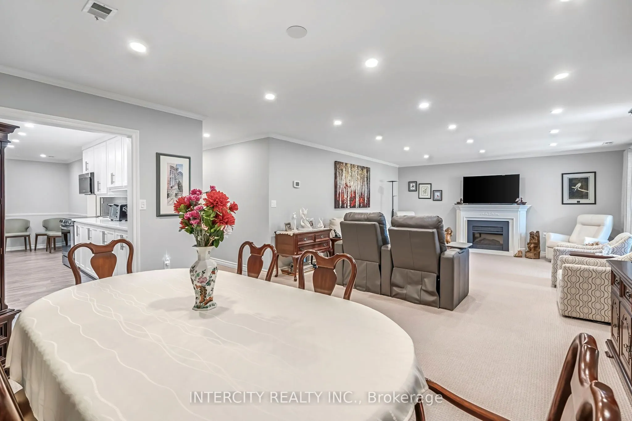 2555 3rd Avenue W, #412