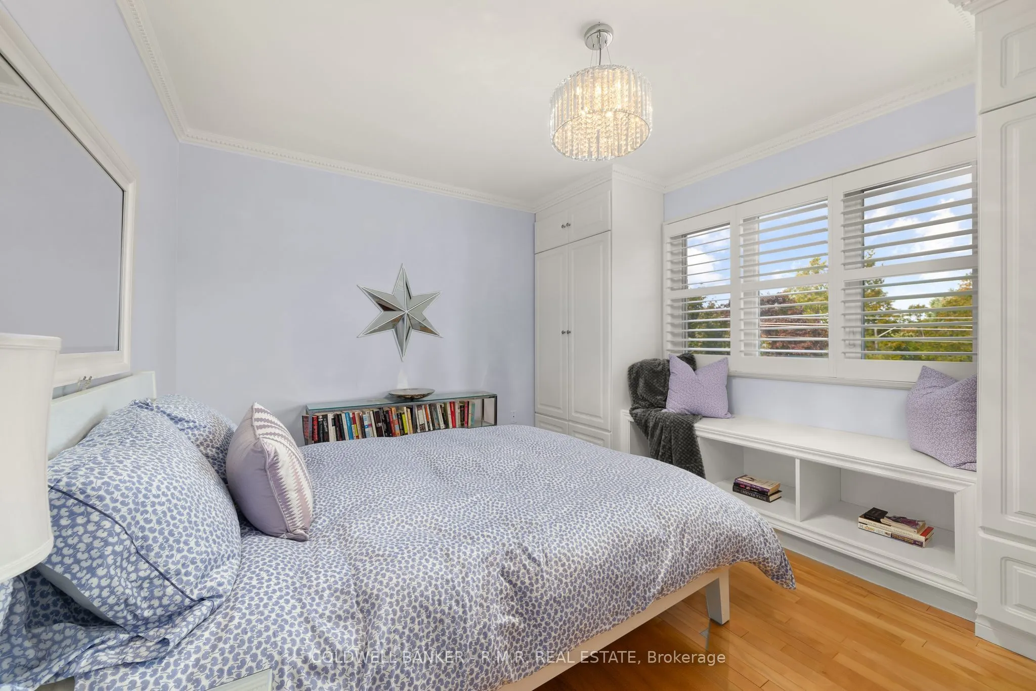33 Lindway Place