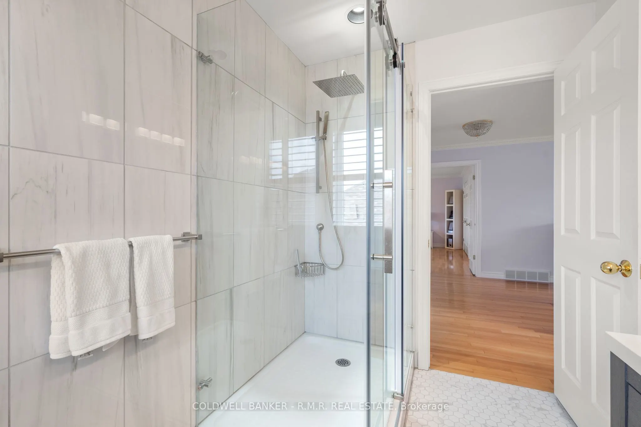 33 Lindway Place