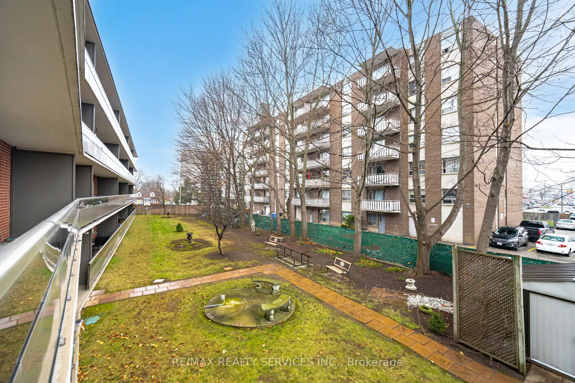 11 Woodman Drive S, #203