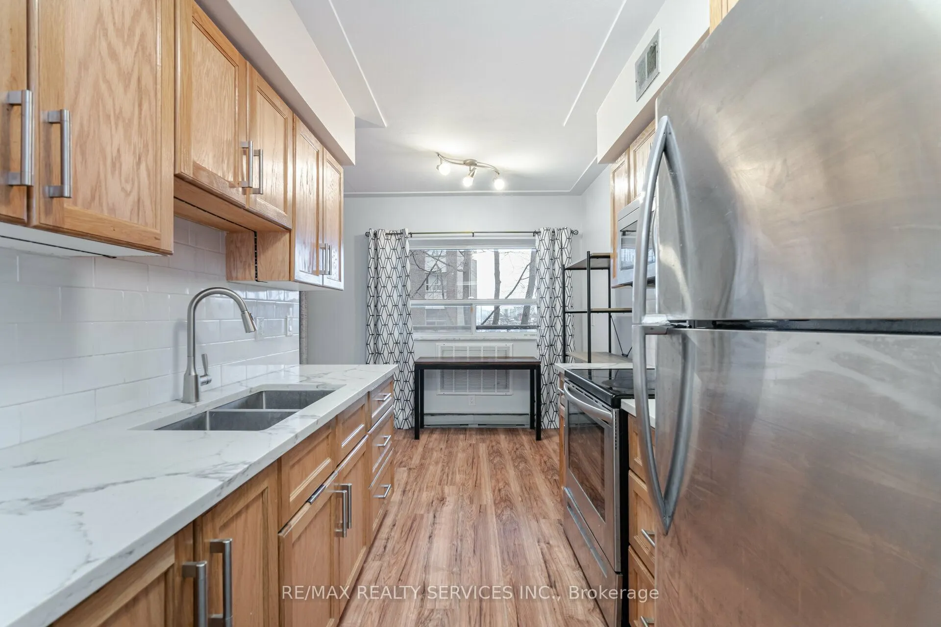 11 Woodman Drive S, #203