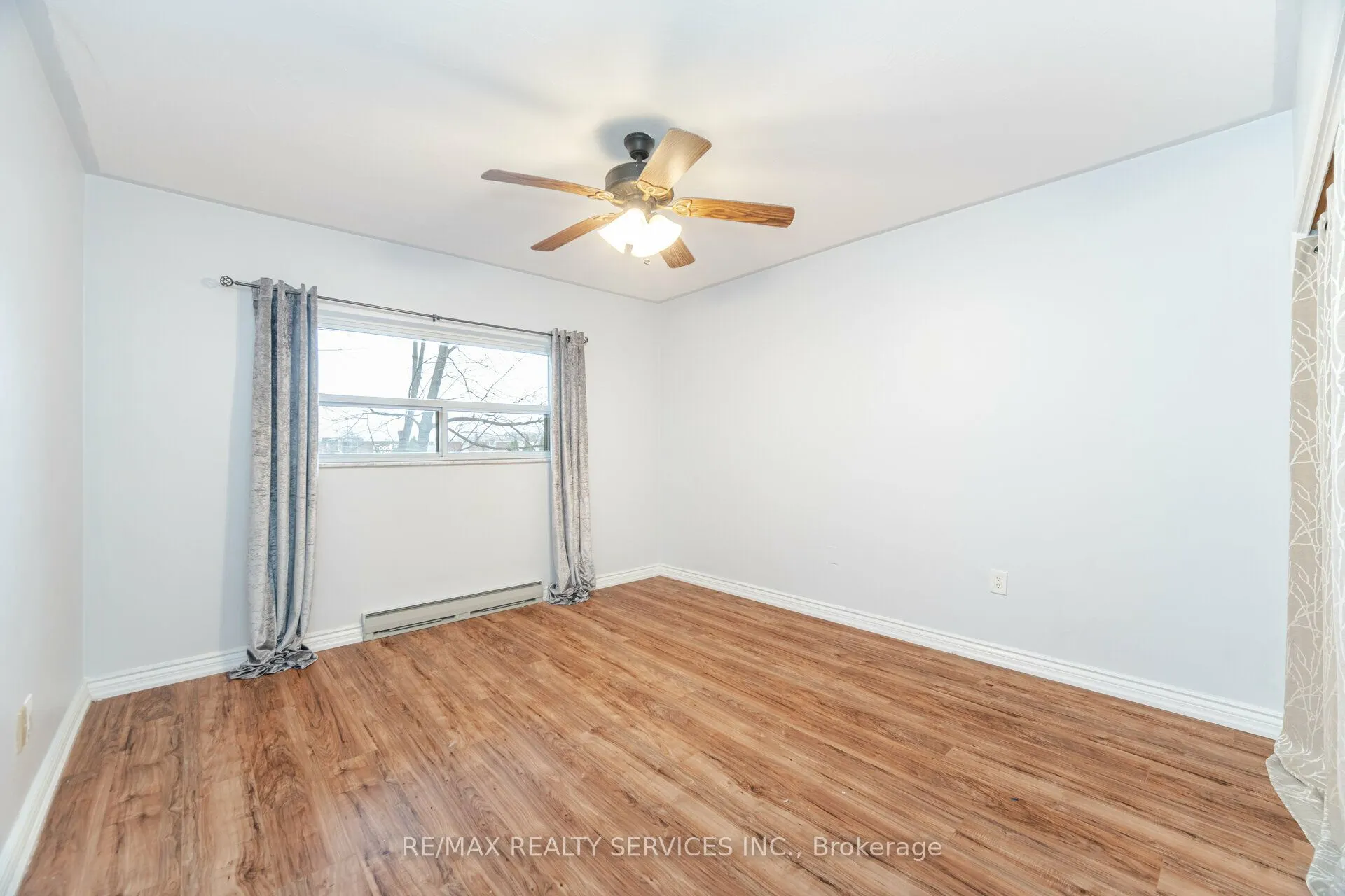 11 Woodman Drive S, #203