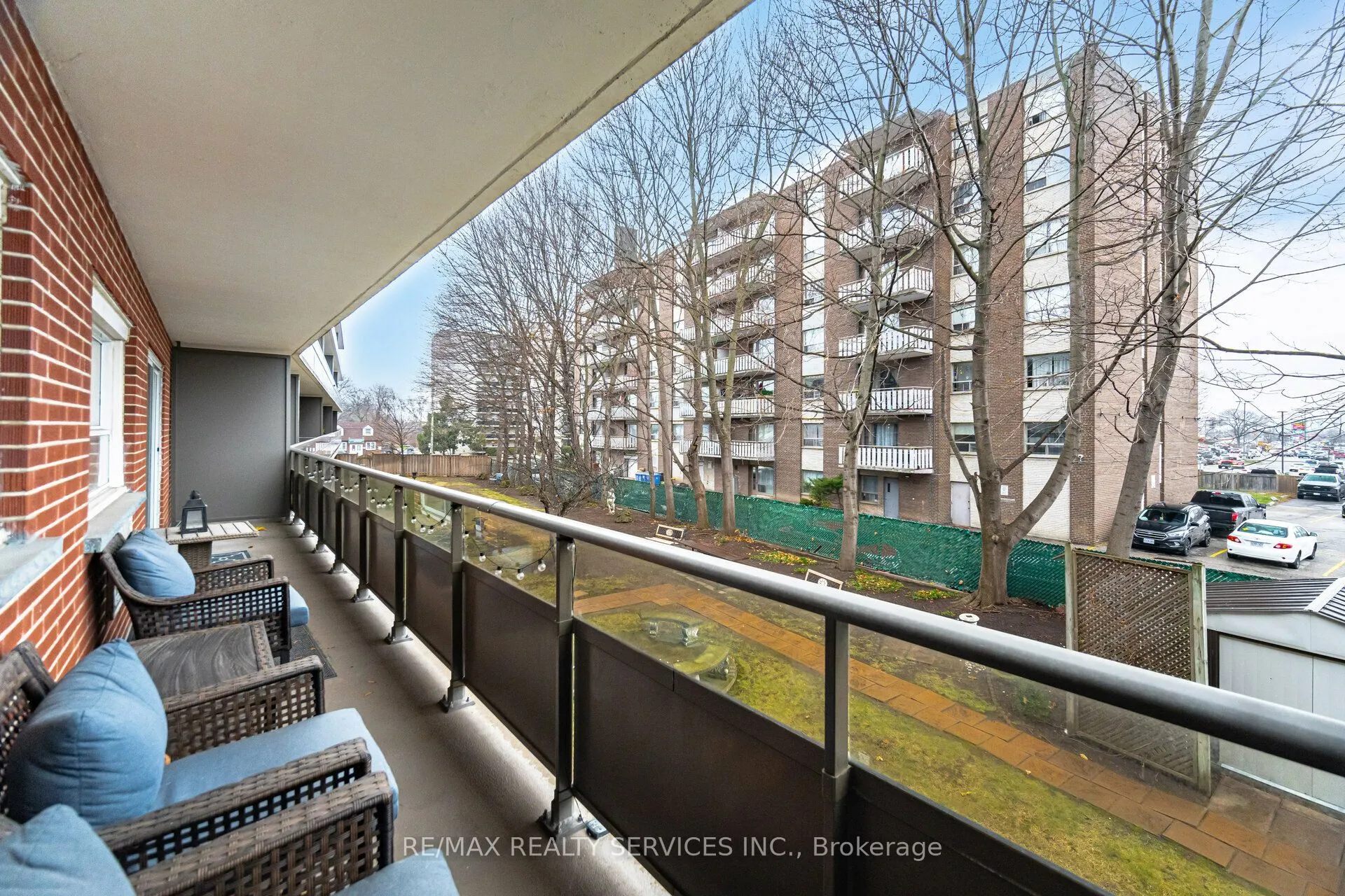 11 Woodman Drive S, #203