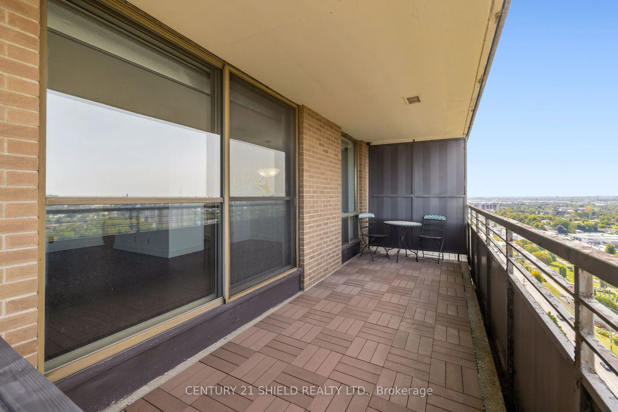 505 St Laurent Boulevard, #2102