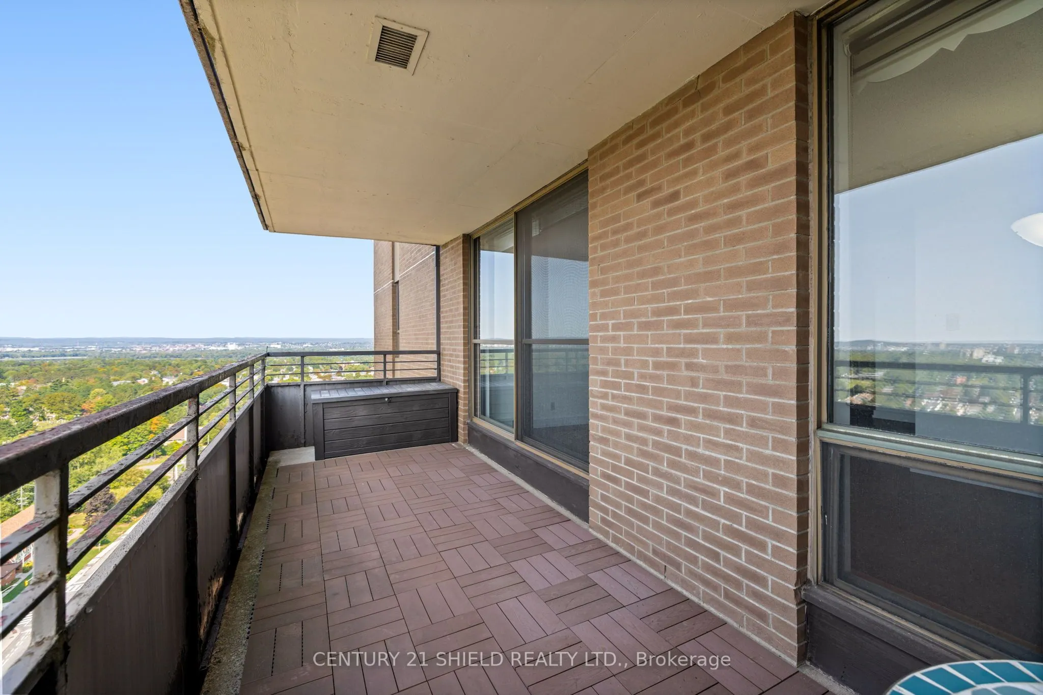 505 St Laurent Boulevard, #2102