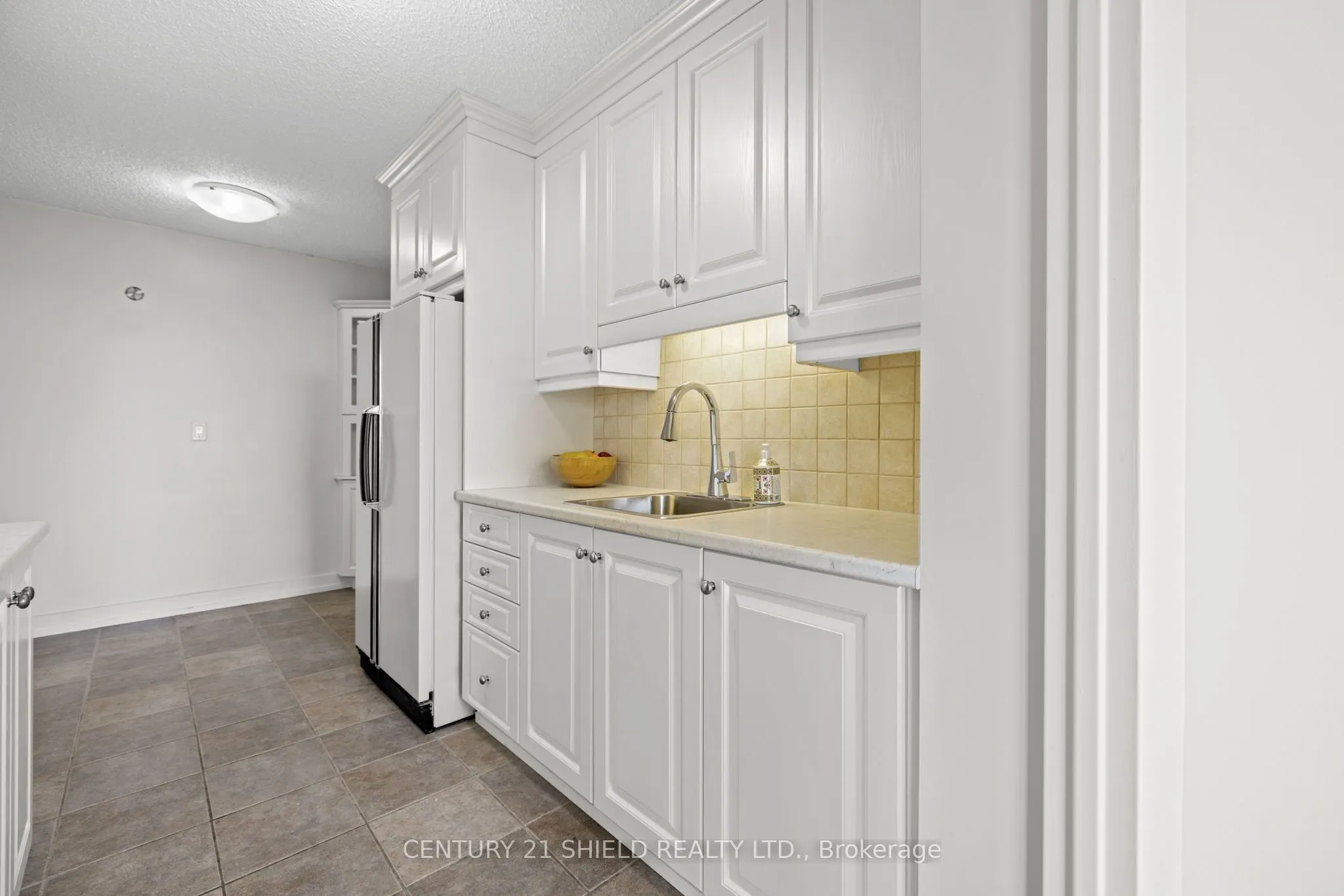 505 St Laurent Boulevard, #2102