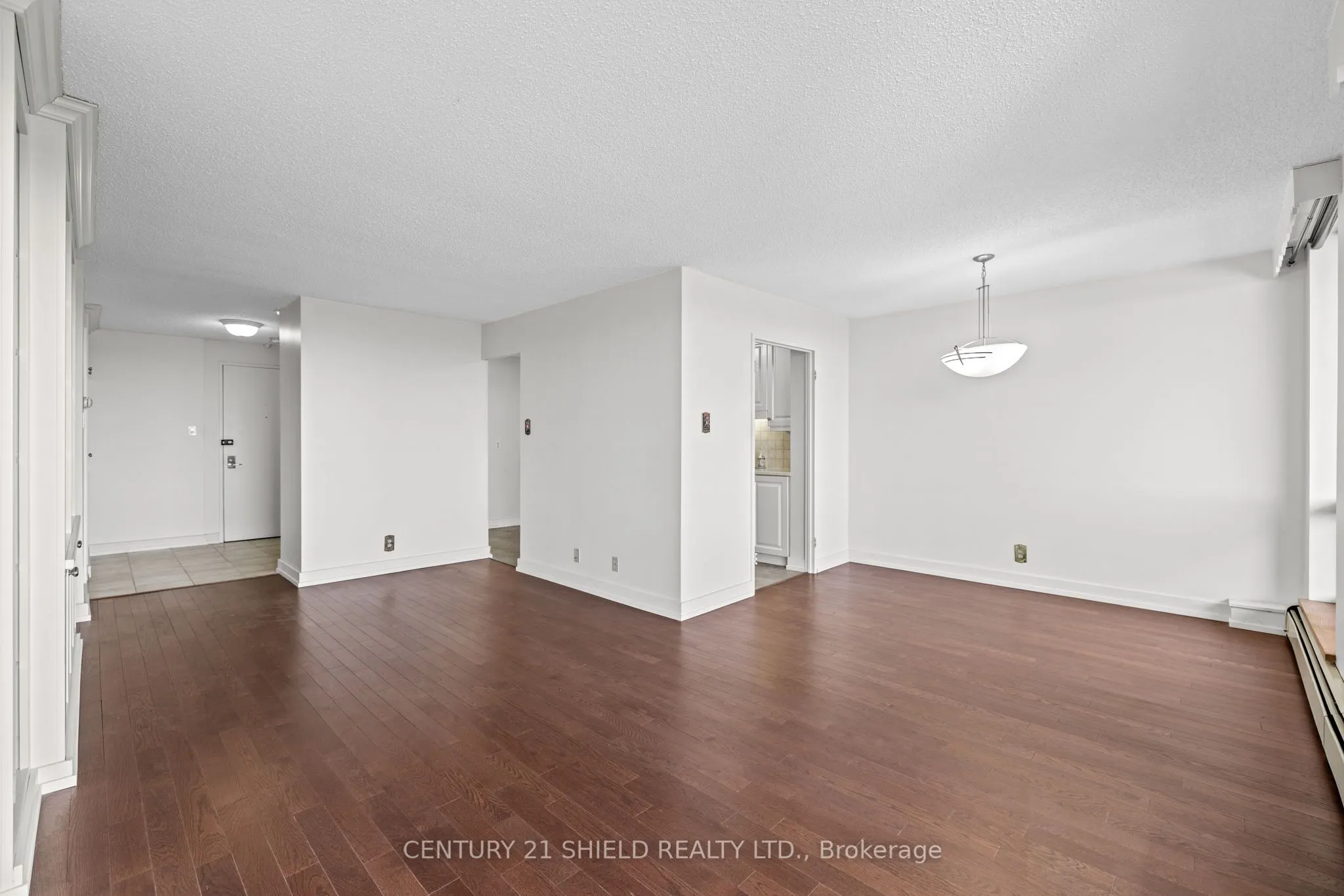 505 St Laurent Boulevard, #2102