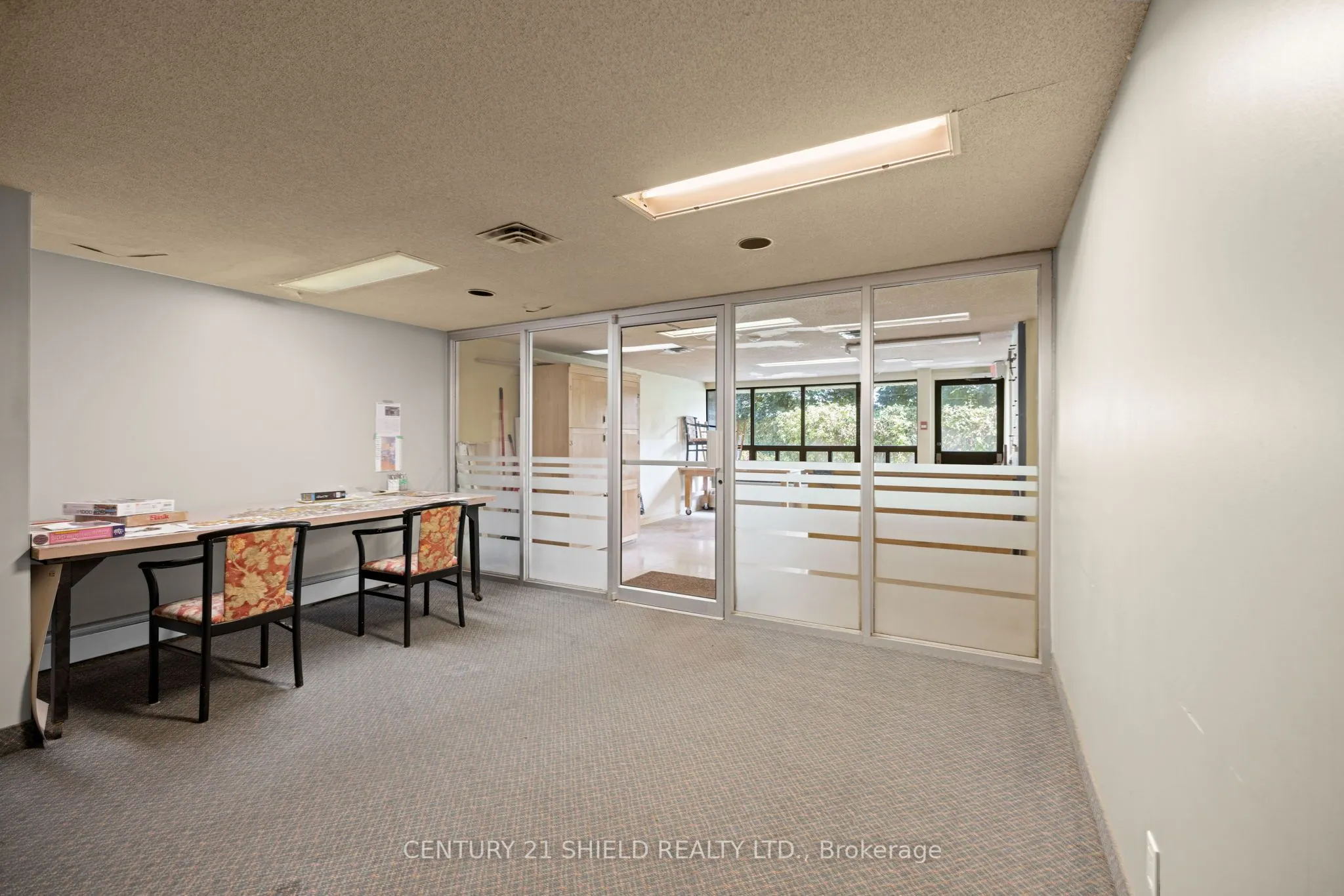 505 St Laurent Boulevard, #2102