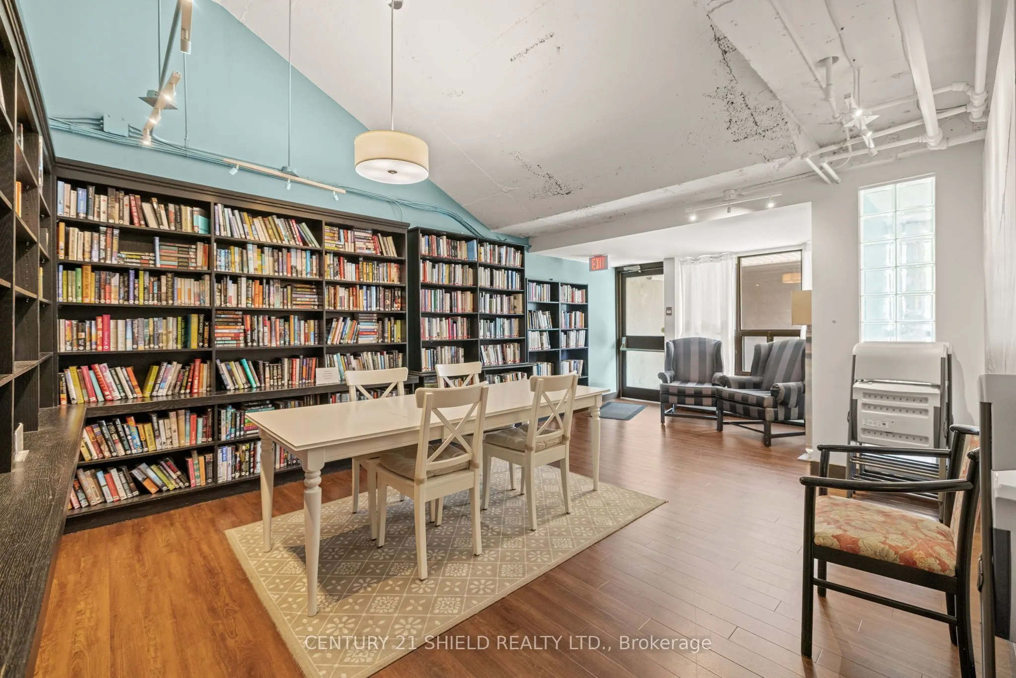 505 St Laurent Boulevard, #2102