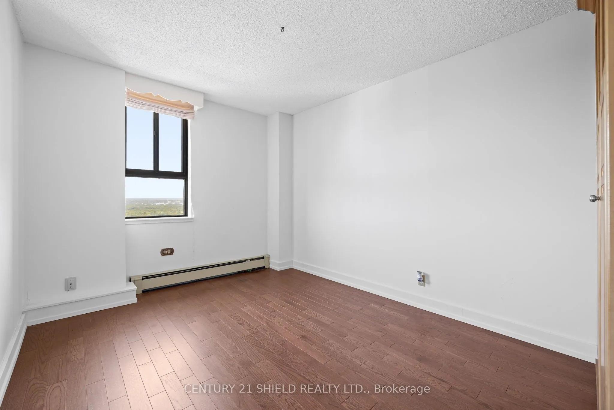 505 St Laurent Boulevard, #2102