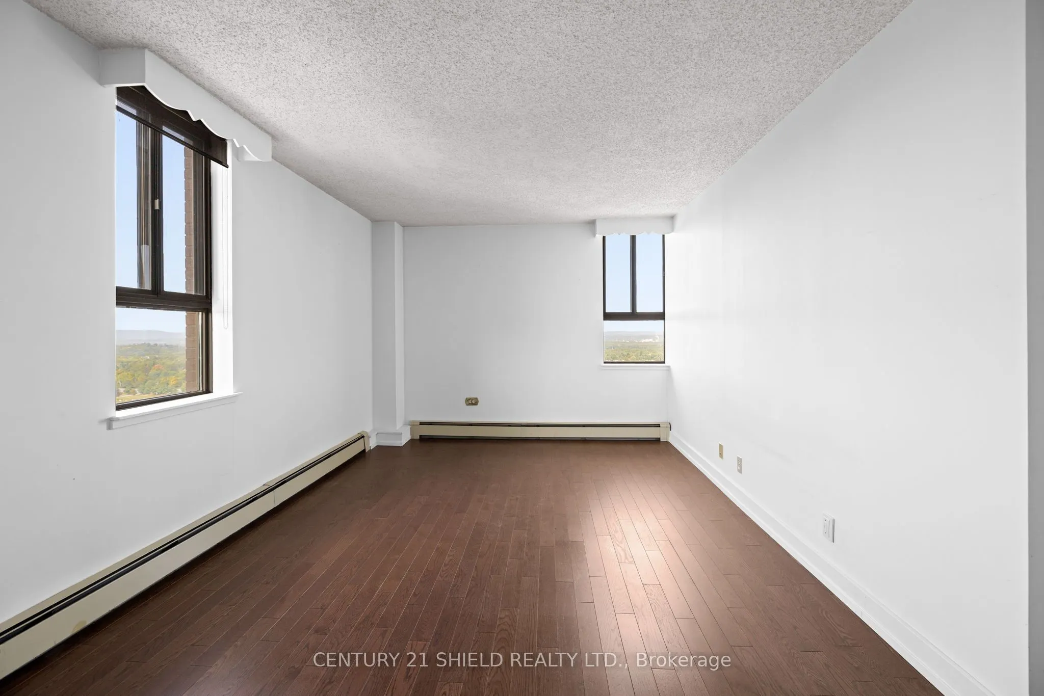 505 St Laurent Boulevard, #2102