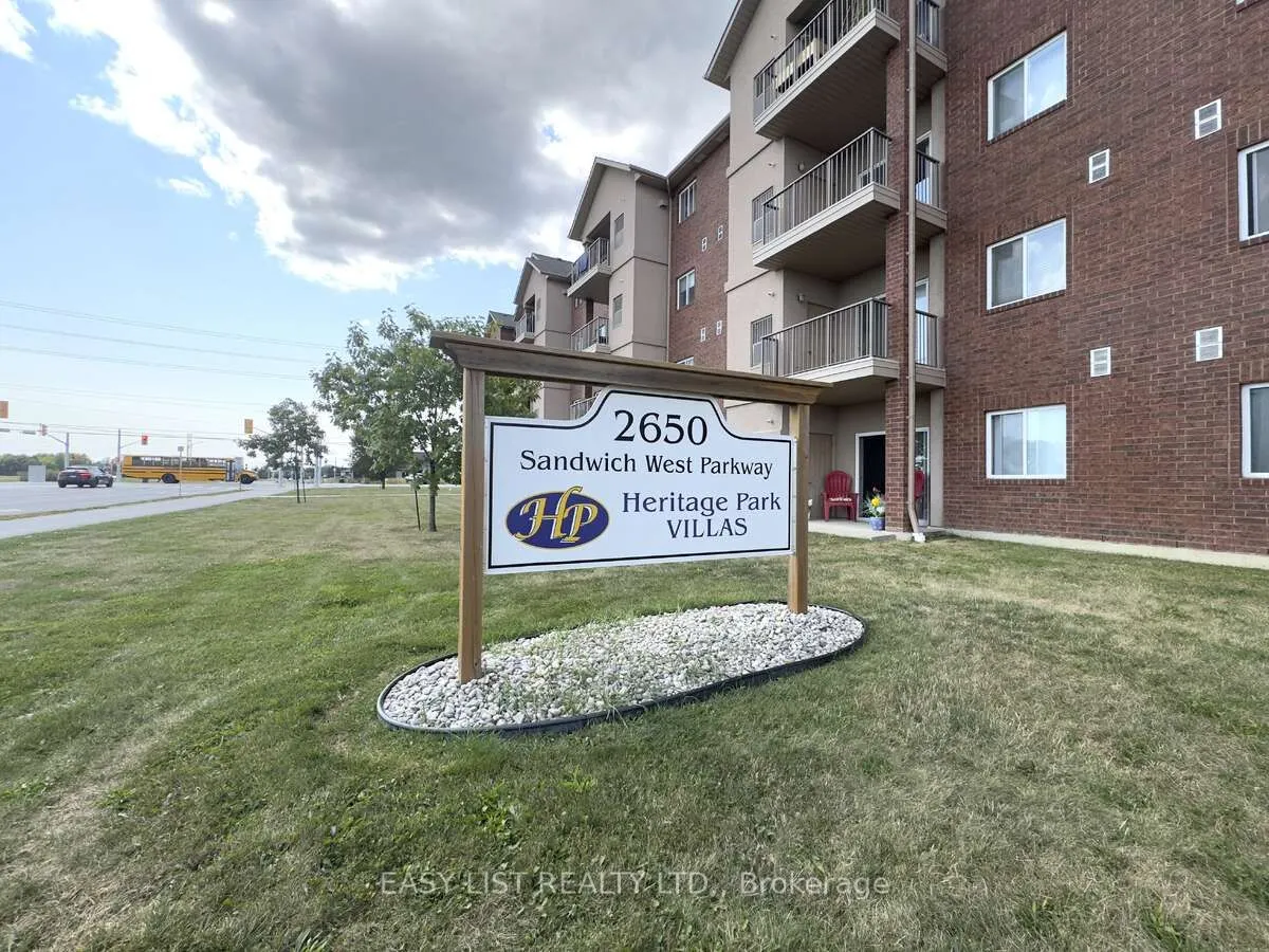 2650 Sandwich Parkway W, #202