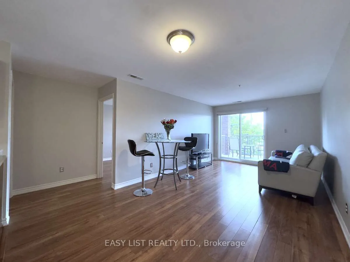 2650 Sandwich Parkway W, #202