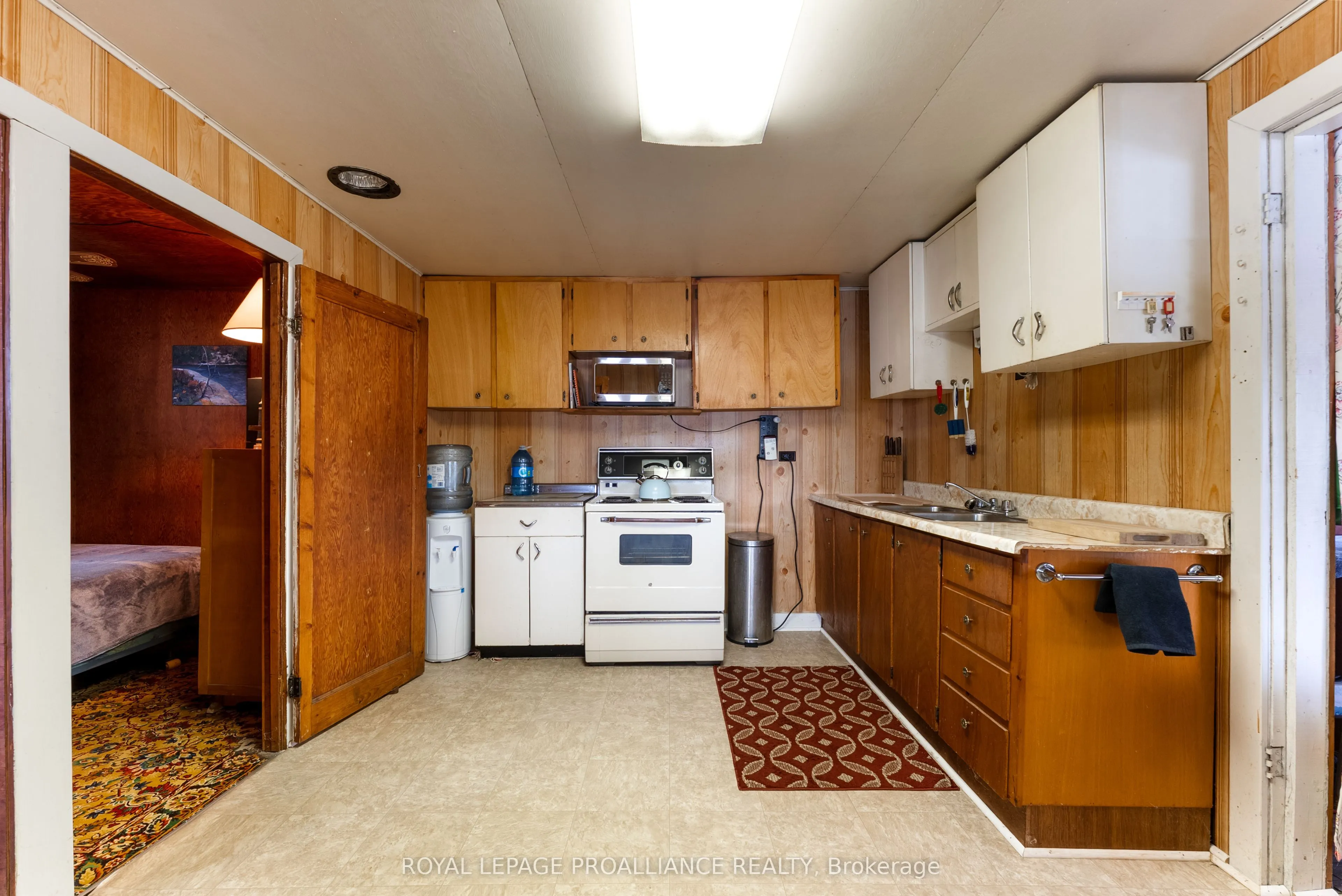 17547 Highway 41