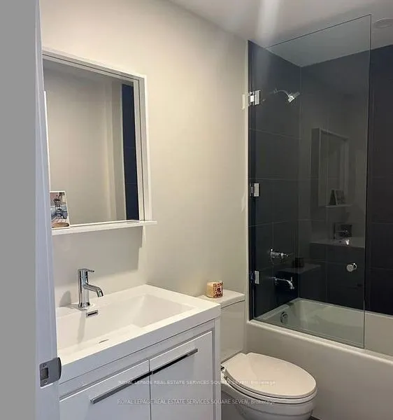 212 King William Street, #1301