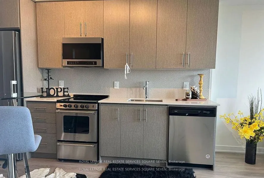 212 King William Street, #1301