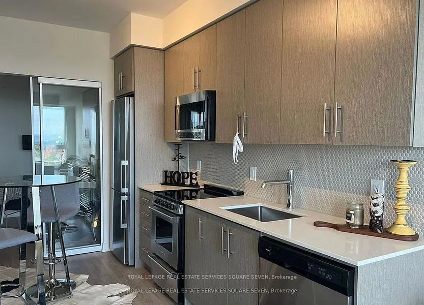 212 King William Street, #1301