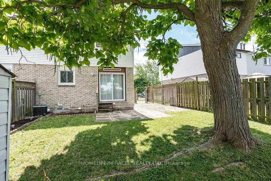 76 Manley Crescent