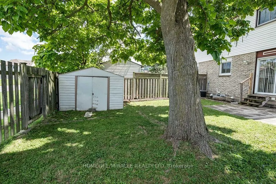 76 Manley Crescent