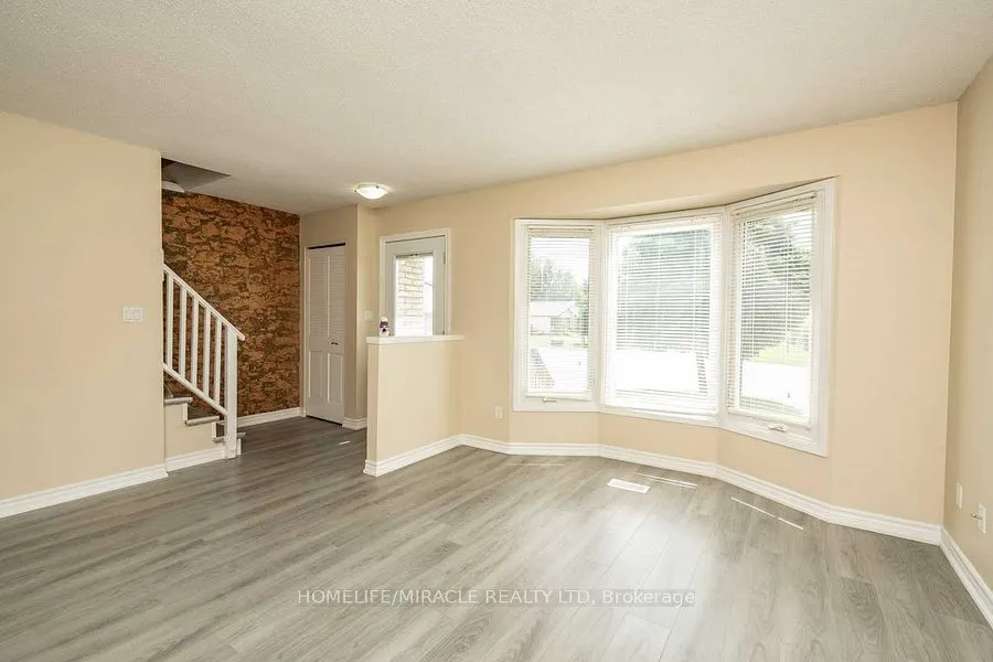 76 Manley Crescent