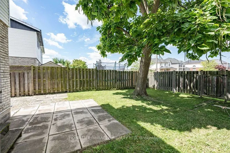 76 Manley Crescent