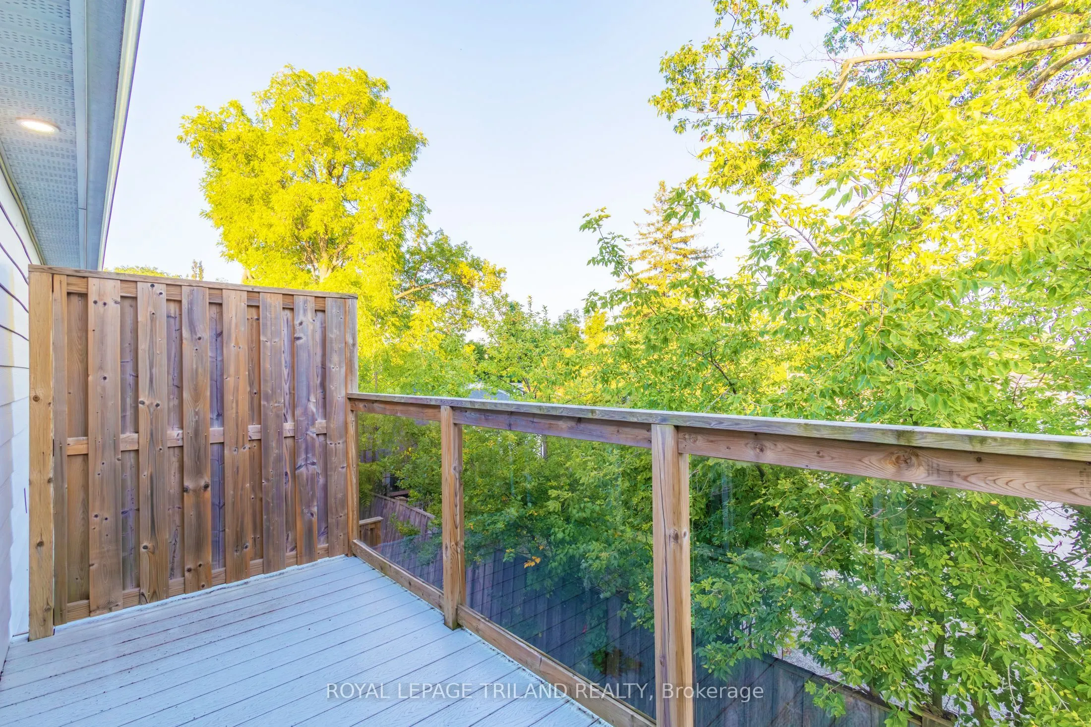 22 Wondergrove Court