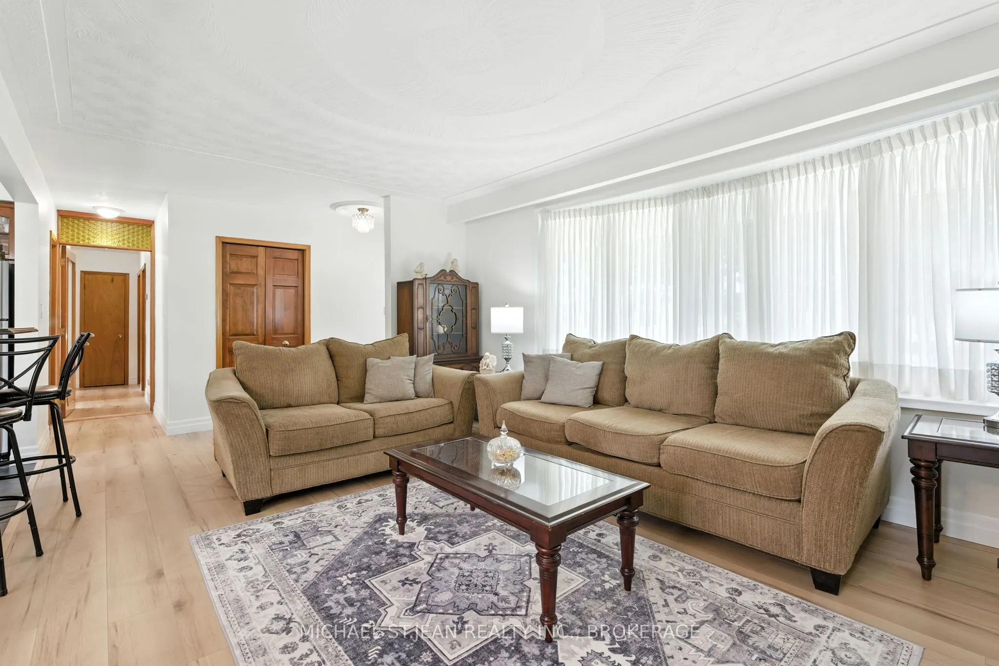 20 Woodside Drive