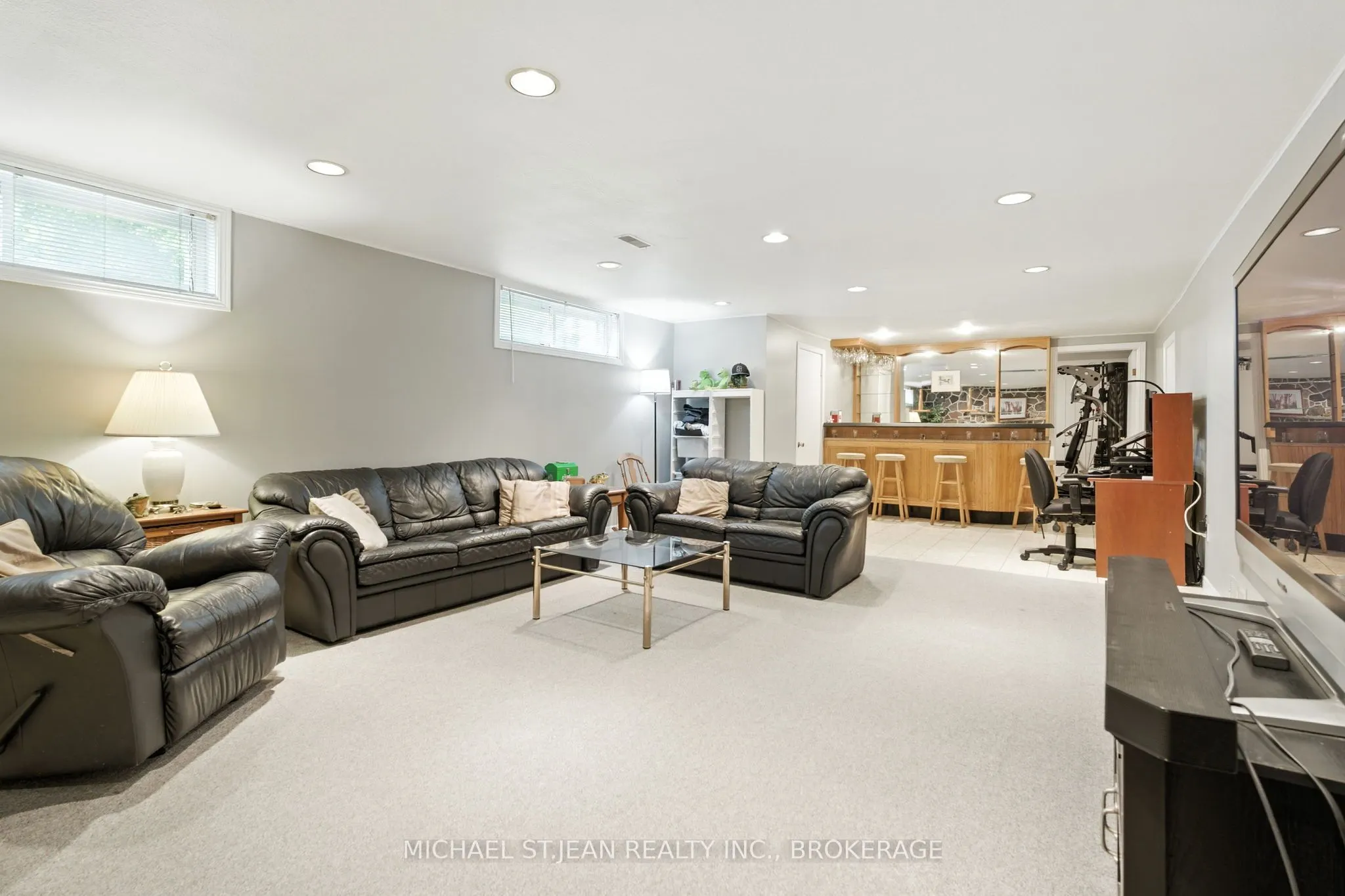 20 Woodside Drive