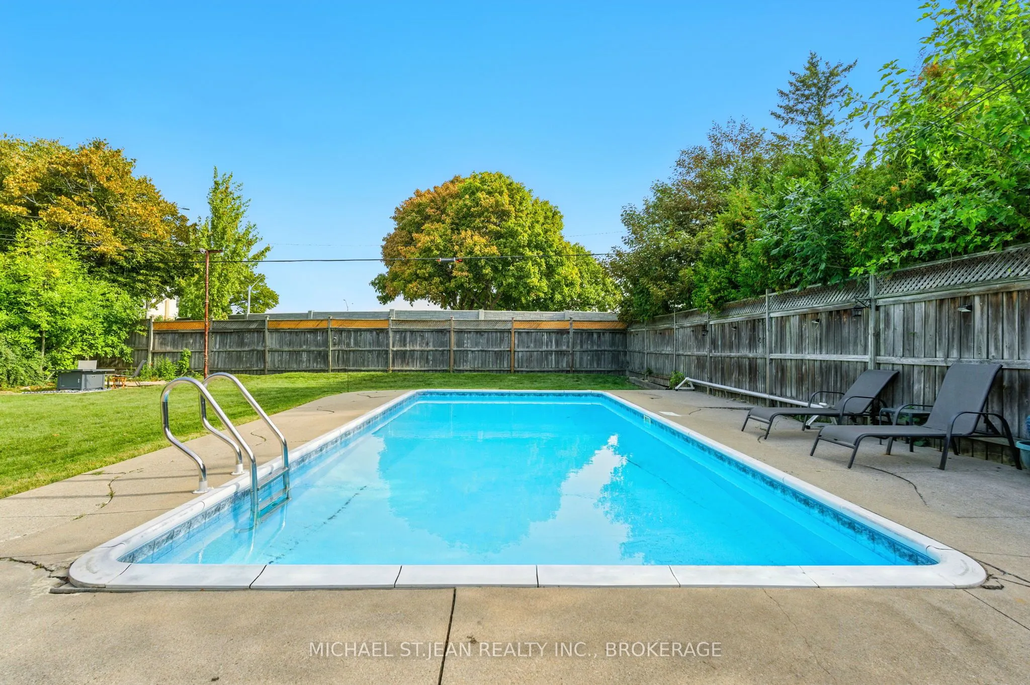20 Woodside Drive
