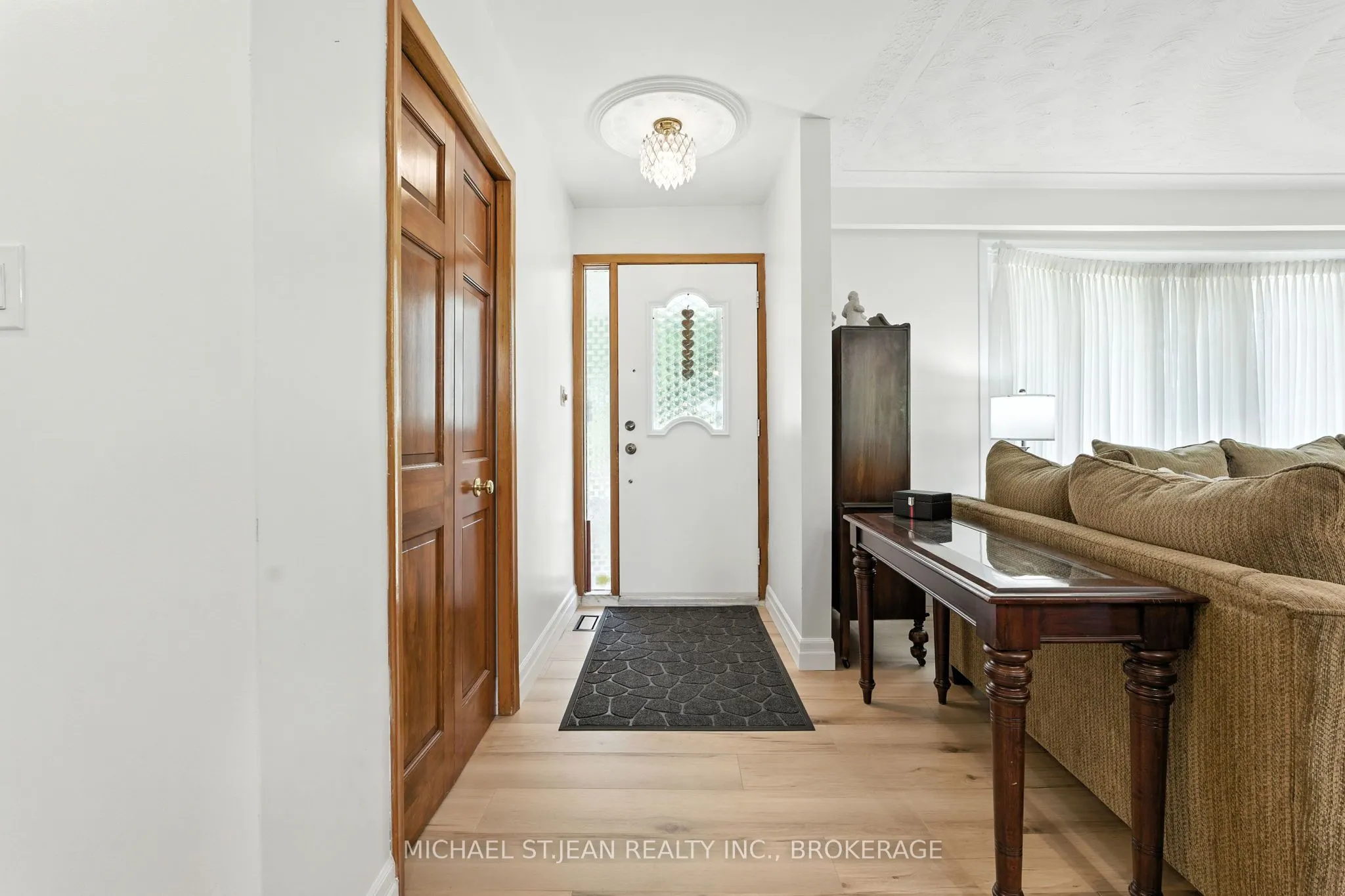 20 Woodside Drive