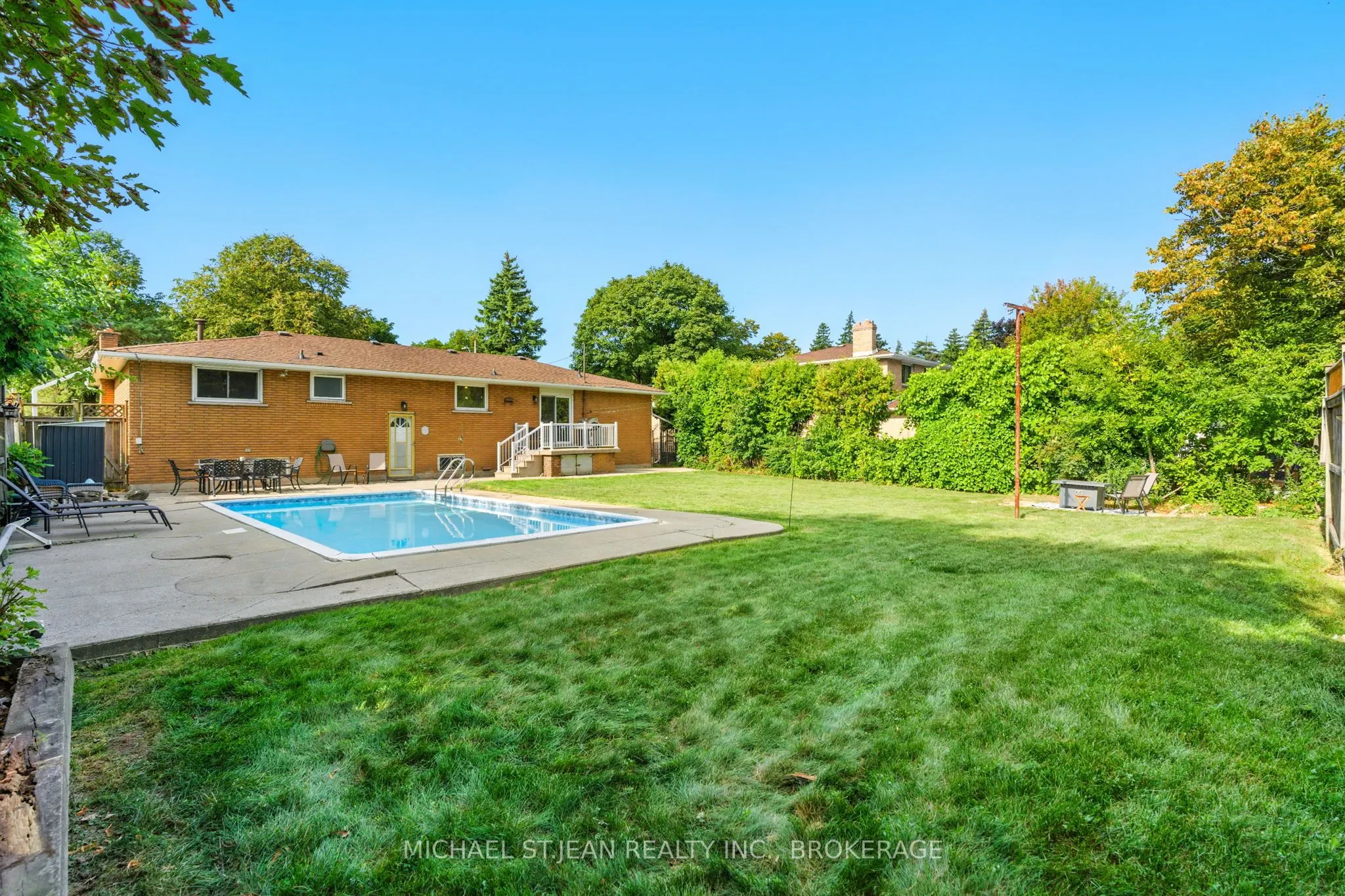 20 Woodside Drive