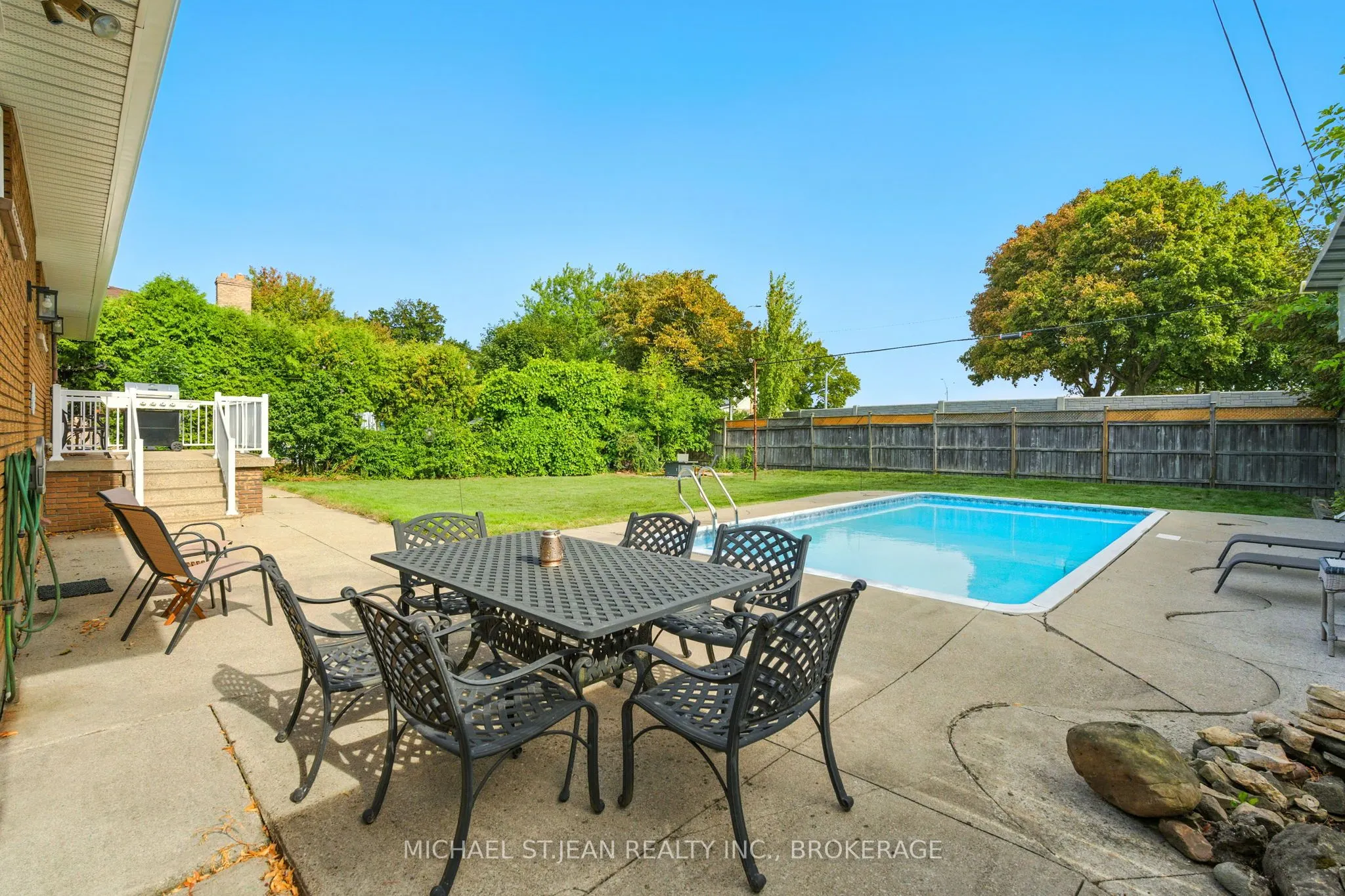 20 Woodside Drive