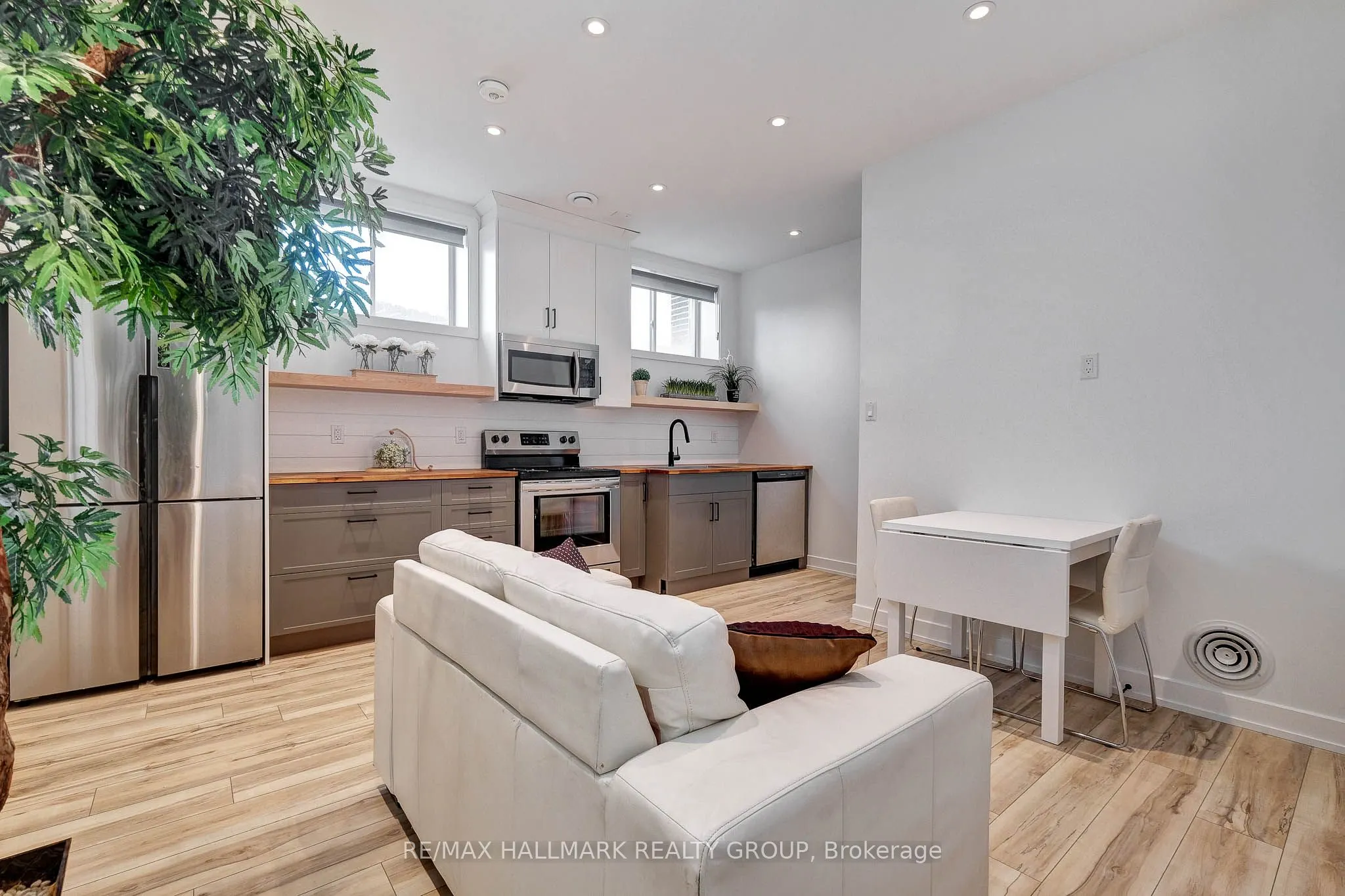 709A Carsons Road, #2