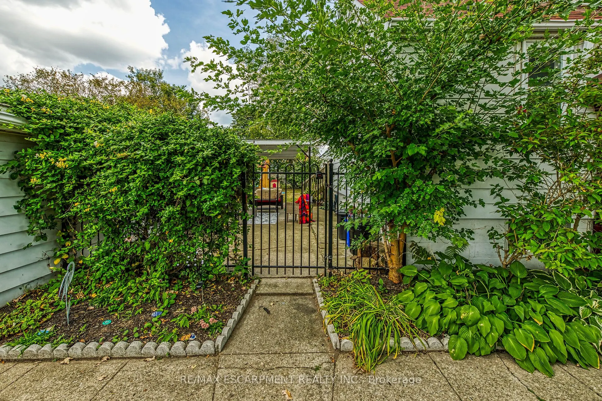 8 Downey Road