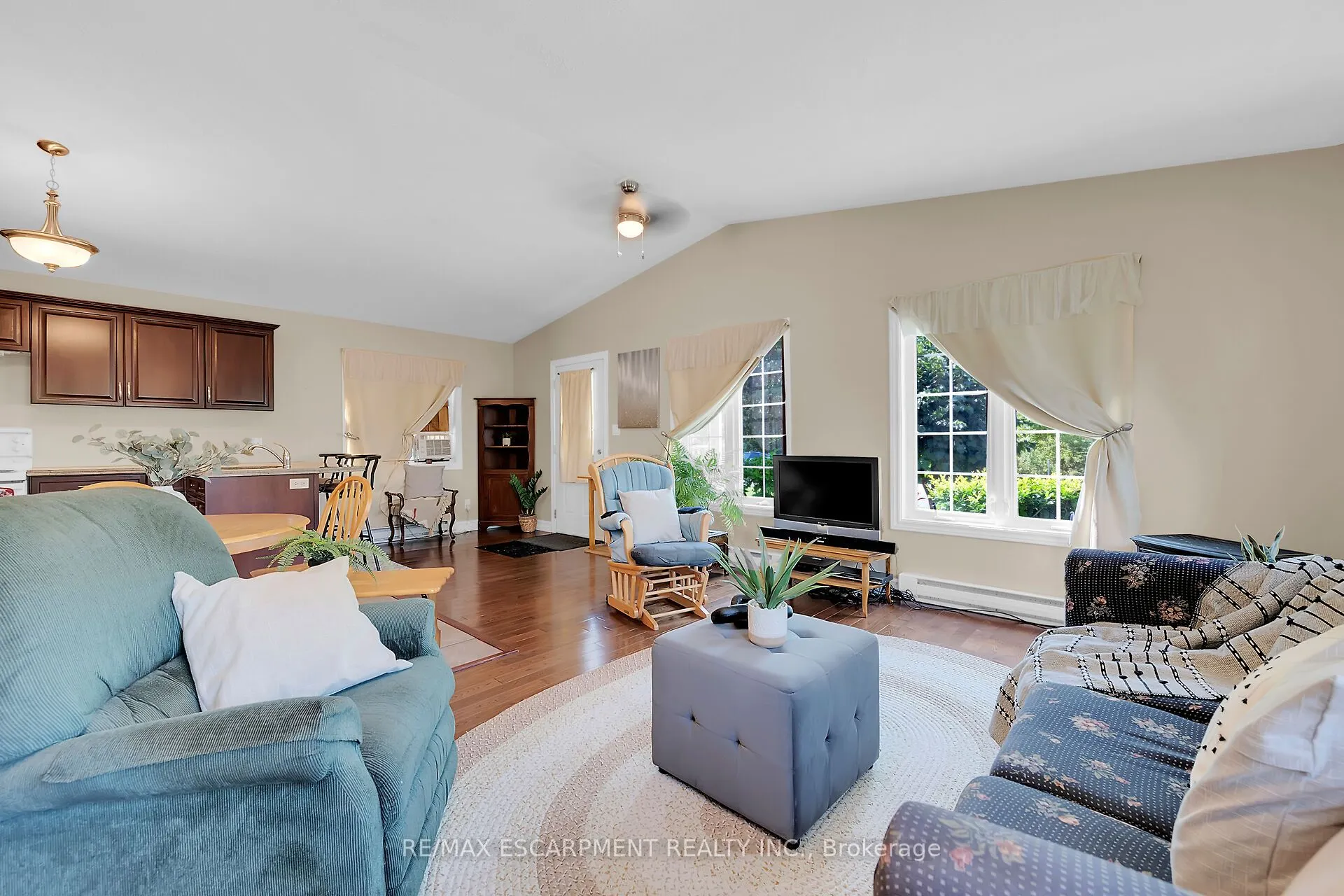 8 Downey Road