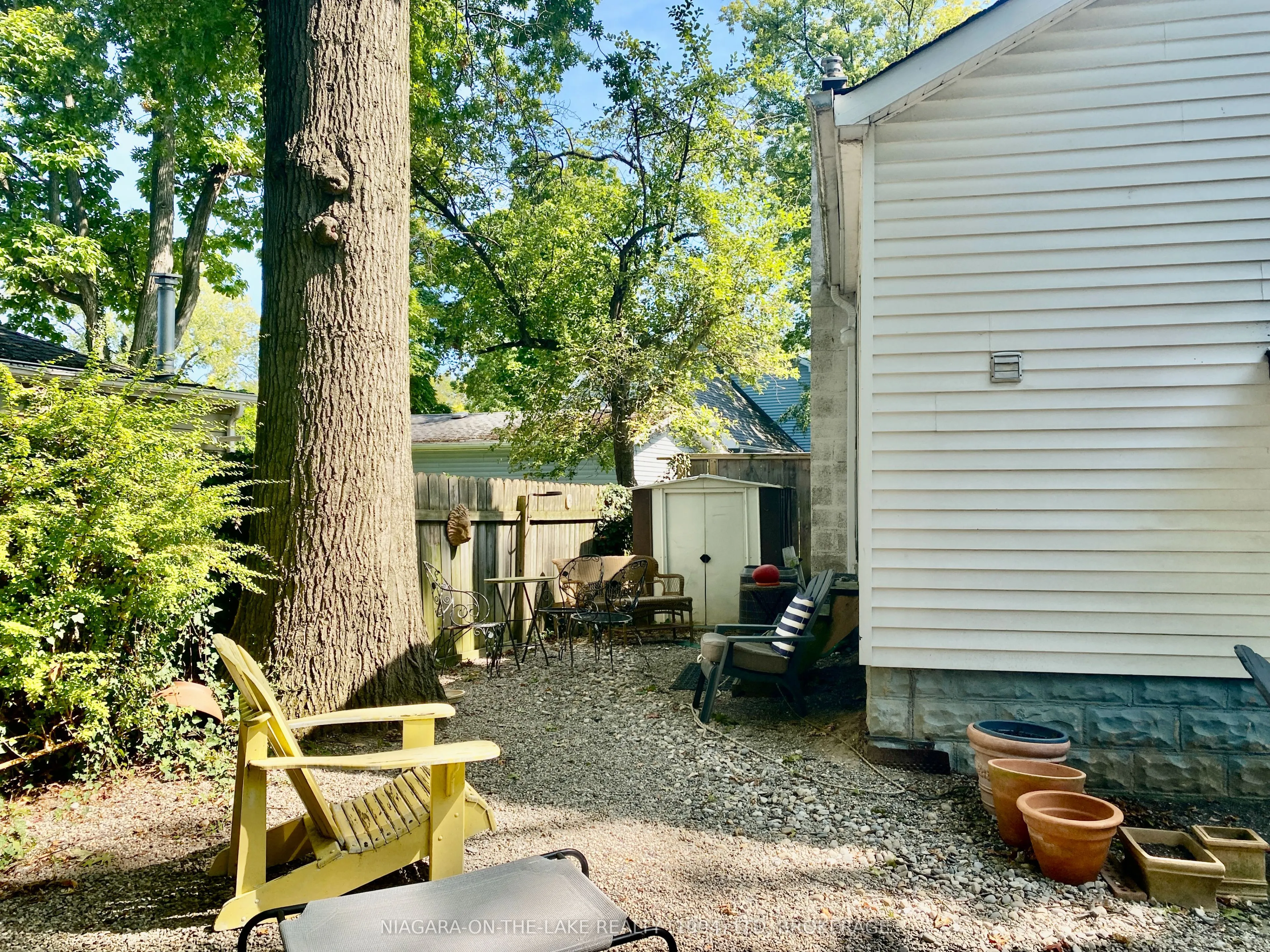 7 Wyckliffe Avenue