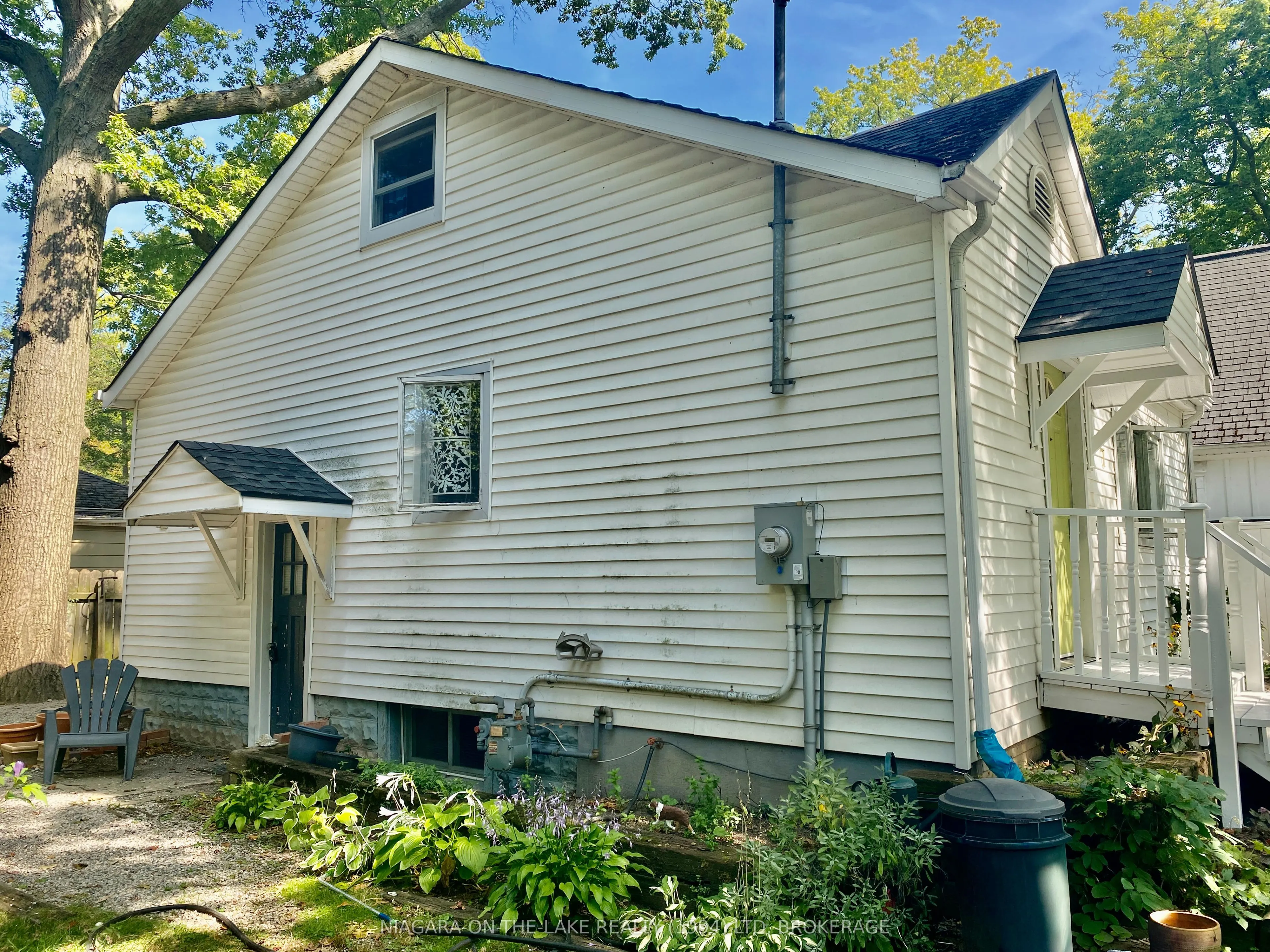 7 Wyckliffe Avenue