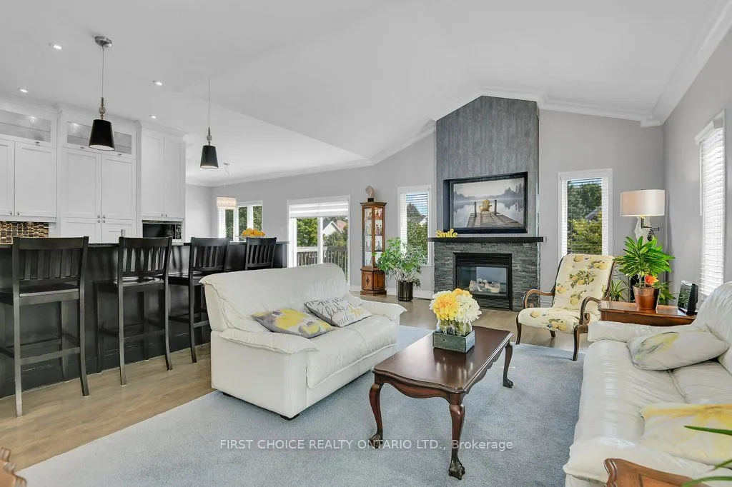 12 Kinmount Private