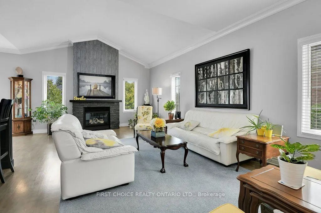 12 Kinmount Private