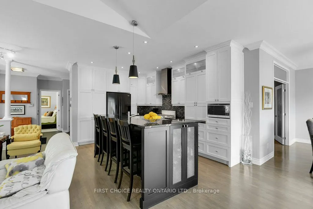 12 Kinmount Private
